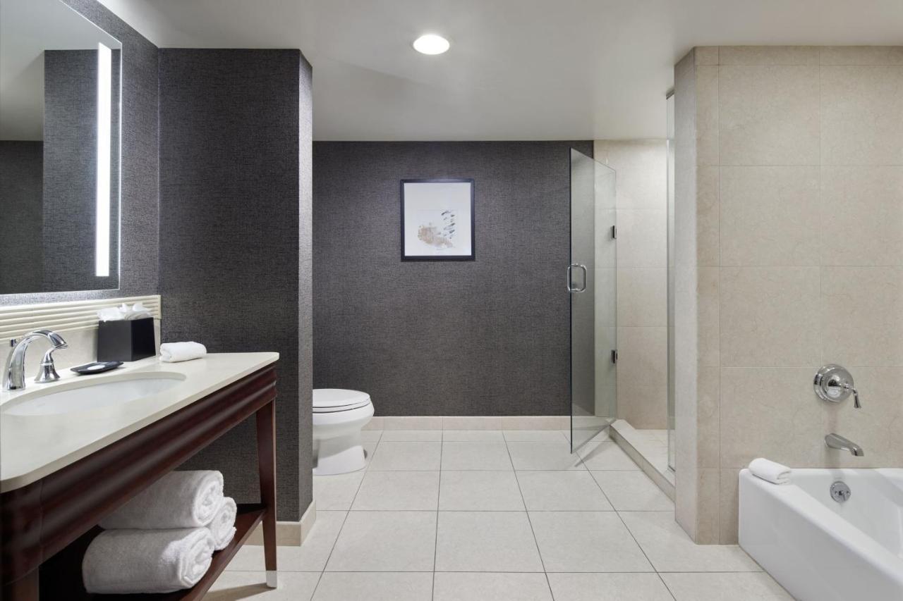 Sheraton Valley Forge Hotel 4*