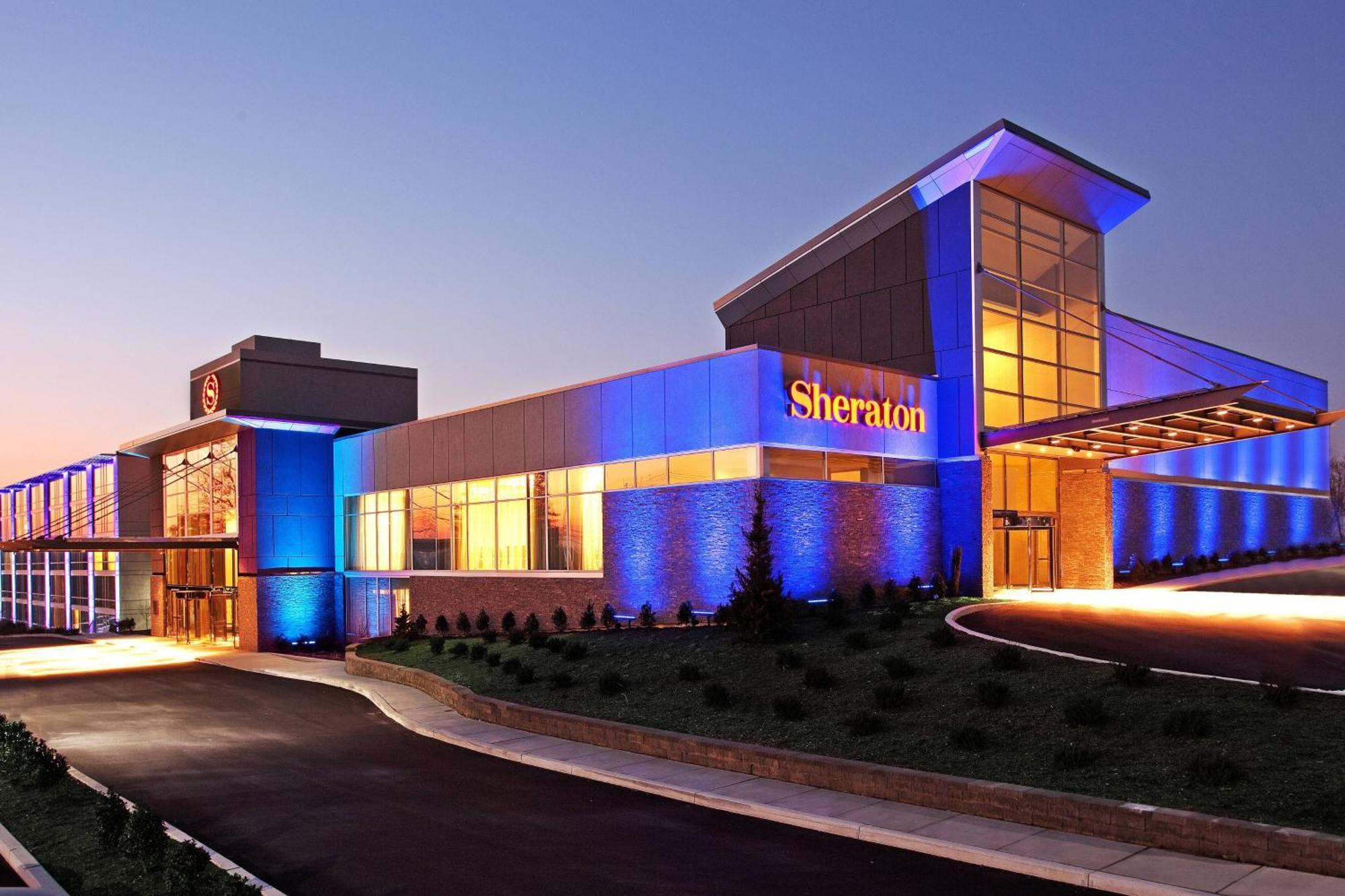 Sheraton Valley Forge Hotel 4*