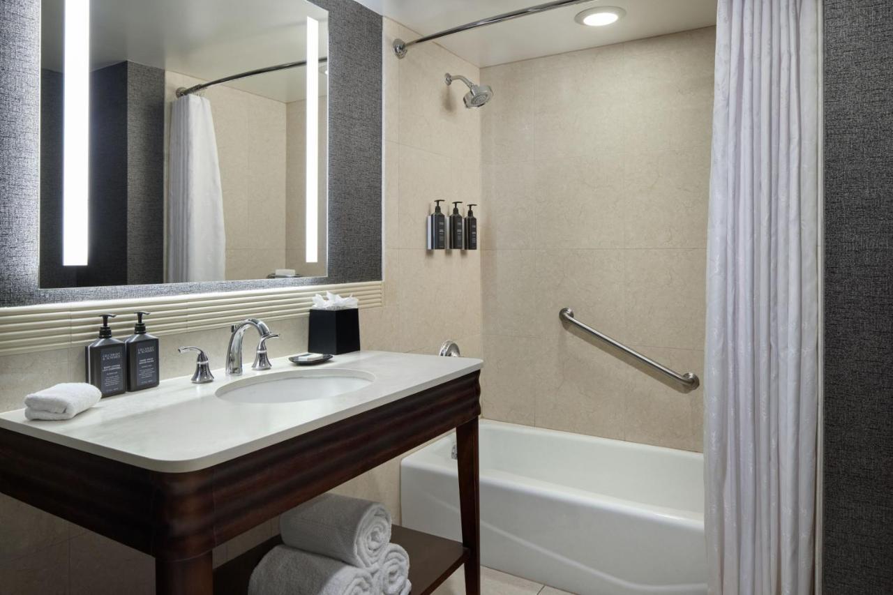 Sheraton Valley Forge Hotel 4*
